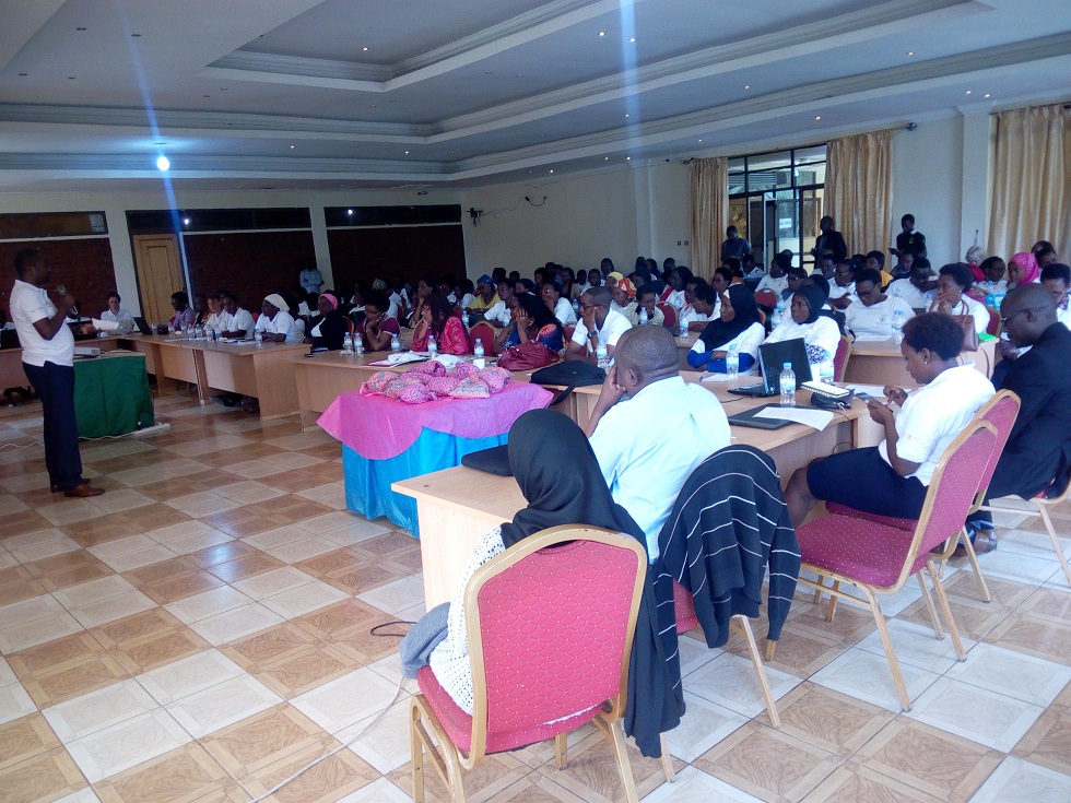 Abarwaye kanseri bifuza ko imiti iyivura yaboneka kandi idahenze