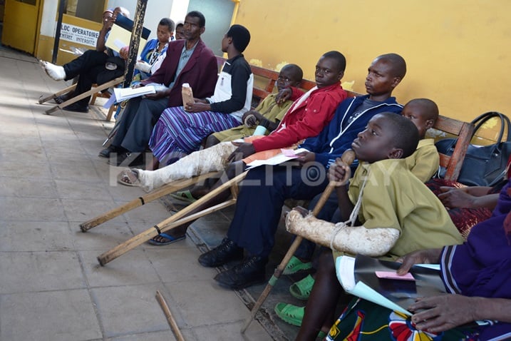 Abarwayi bategeje kubagwa amagufa ndetse n'imiyoboro mu Bitaro bya Ruhengeri.