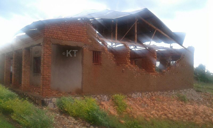 Abasenyewe babaye bacumbikishirijwe mu baturanyi