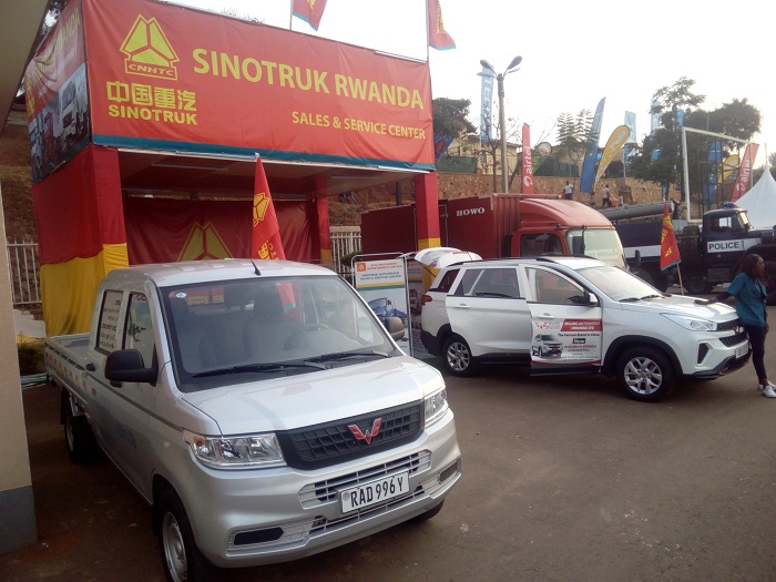 Abashinwa baje kumurika imodoka bakora