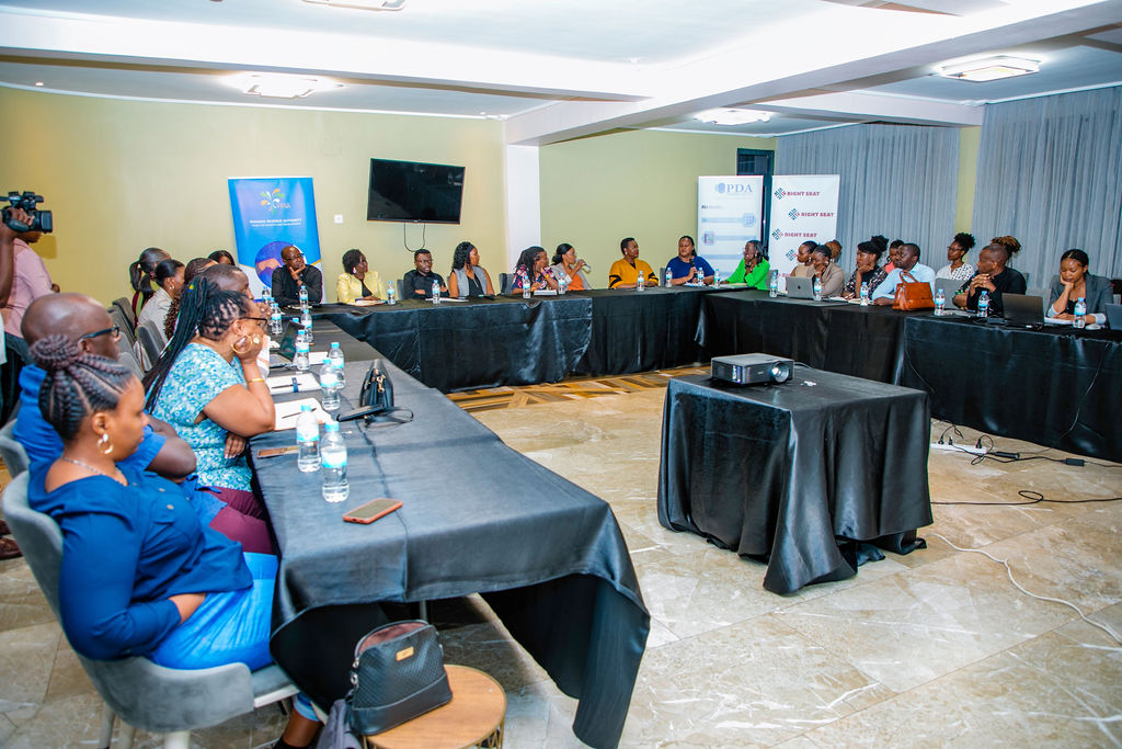 Abashinzwe abakozi basabwe gukora kinyamwuga