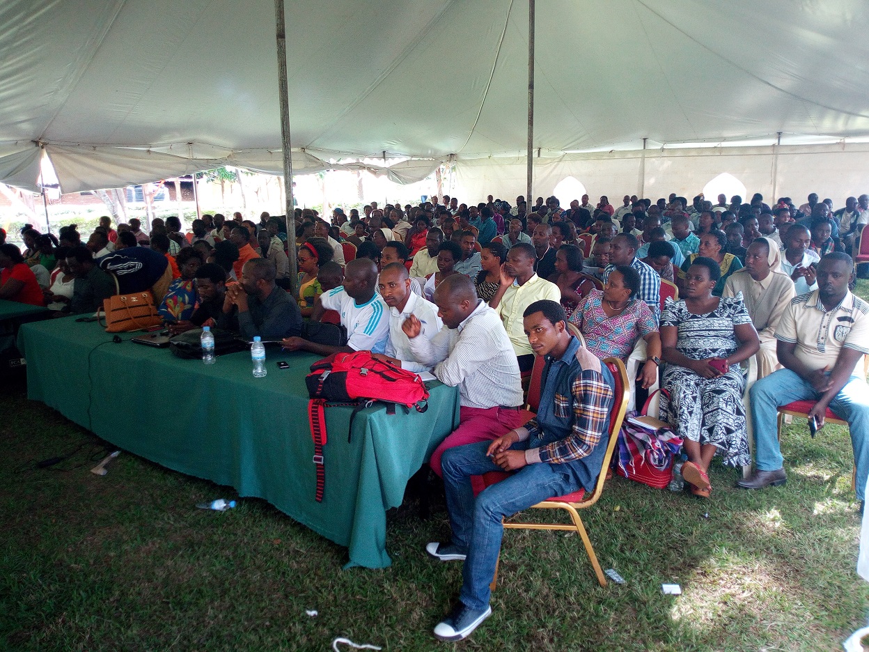 Abashinzwe kwakira abagana ibitaro n'ibigo nderabuzima barasabw kwakira neza ababagana