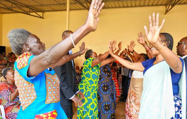 Abashyitsi n'abasangwa basabanye