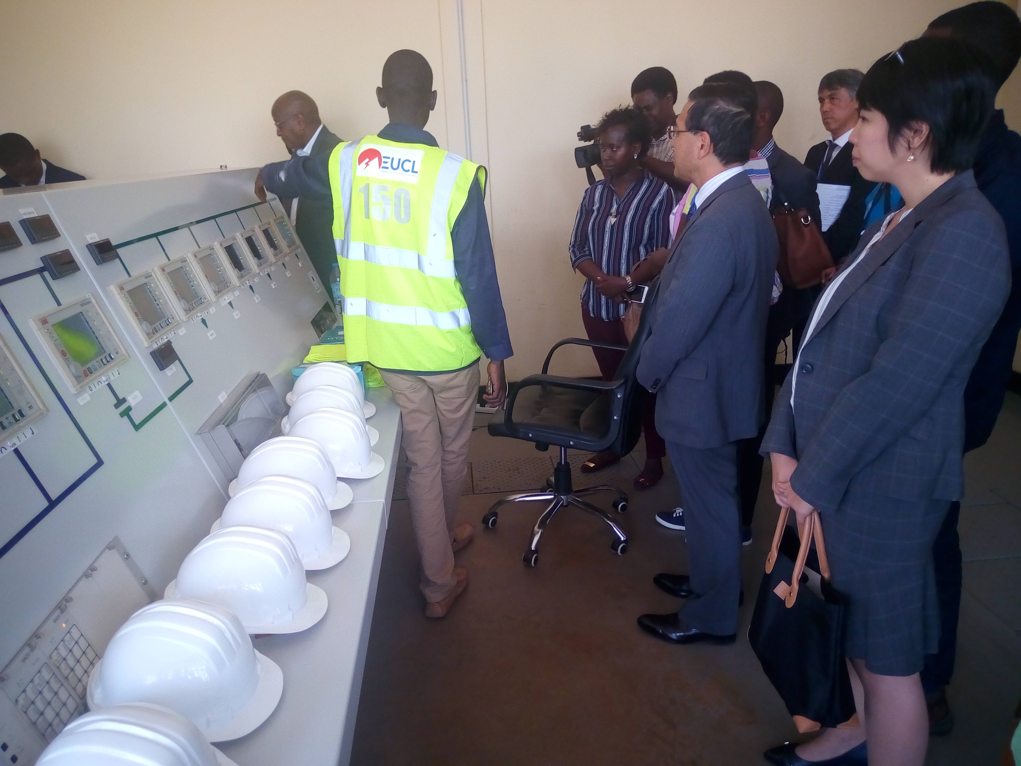 Abashyitsi basobanurirwa imikorere ya substastion ya Musha