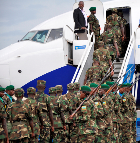 Abasirikare ba batayo ya 63 bahise burira indege igana muri Darfur gusimbura abari bavuyeyo 