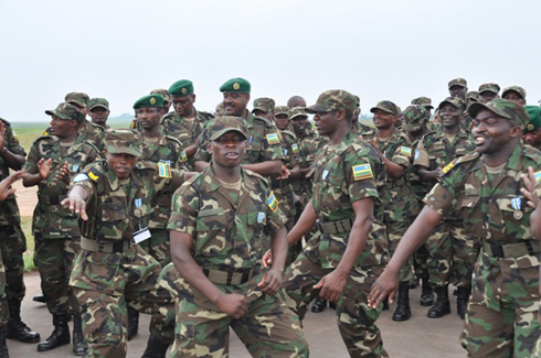 Abasirikare bagaragaje ibyishimo kuko bakoze neza akazi bari bashinzwe.