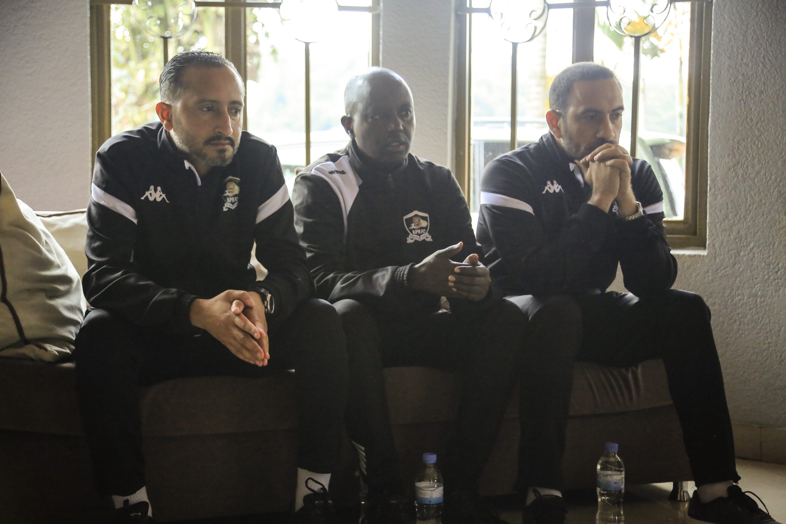 Abatoza ba APR FC bagaragaje uburakari ku mukino wa Gasogi bwanaviriyemo uwungirije guhabwa ikarita itukura