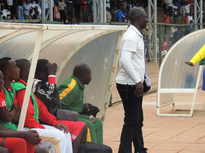 Abatoza bari bungirije Okoko (uhagaze) ni bo basigaranye Musanze FC.