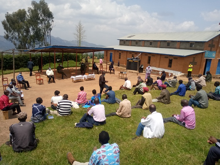 Abasaga 7,000 mu gihe cya vuba bazaba babonye igishoro cyo kubafasha gushyira mu bikorwa imishinga iciriritse izabakura mu bukene