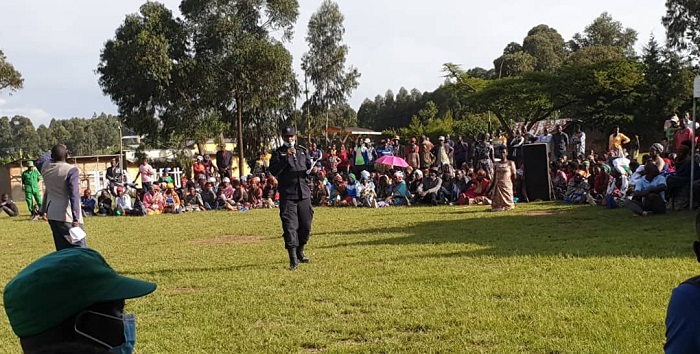 Abacyishora muri magendu n'ibiyobyabwenge basabwe kuzibukira bakayoboka ibikorwa byemewe n'amategeko