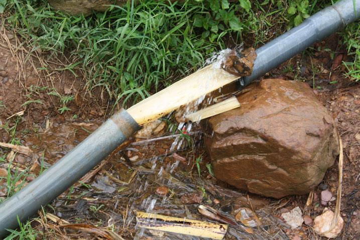 Abaturage banenzwe kugira uruhare mu kwangiza ibikorwa remezo.