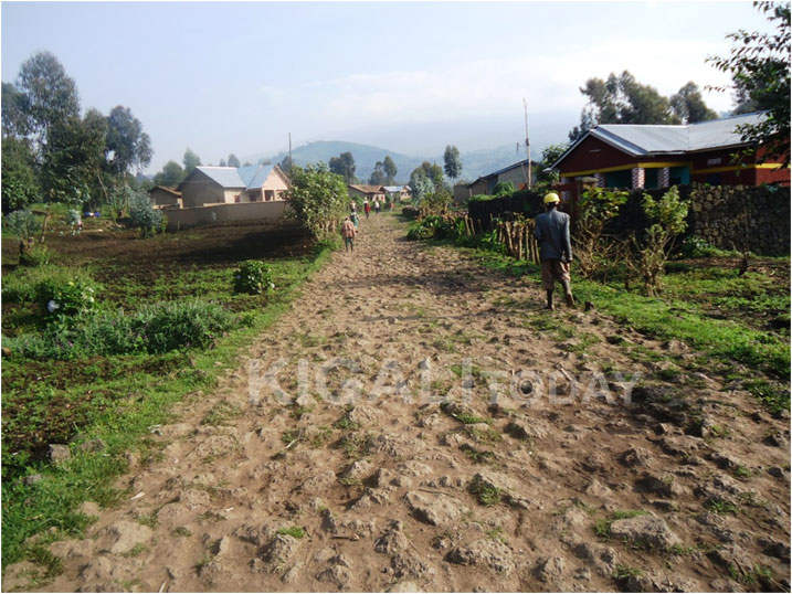 Abaturage barifuza ko n'iki gice cyasigaye kidakoze kijya mu misozi y'ibirunga mu Midugudu ya Kinyangagi,na ho hakorwa kuko muri ako gace hava naho umusaruro mwinshi.