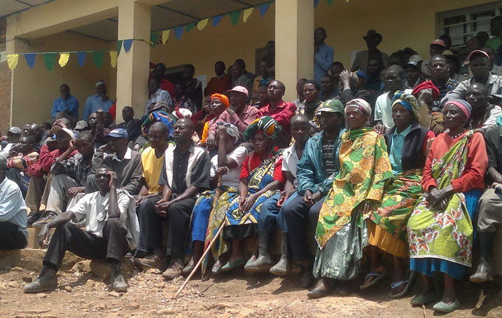 Abaturage batandukanye bo mu karere ka Burera basaba ko abunzi bahabwa insimburamubyizi kuko babafitiye akamaro gakomeye. 