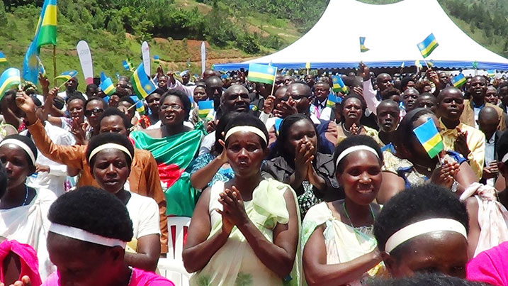 Abaturage bashimiye umukuru w