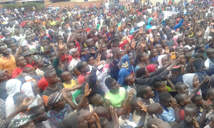 Abaturage bari benshi baje kumva akamaro ko gutanga amaraso.