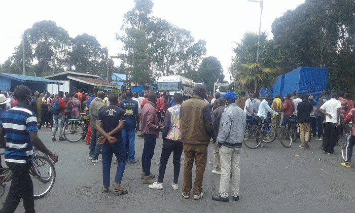 Abaturage bari benshi ku mupaka