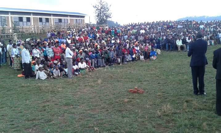 Abaturage banenze bagenzi babo bateje imvururu.