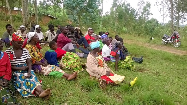 Abaturage basabwe kwita ku hene bahawe zikazabatezimbere kuko ihene ibyara inka.