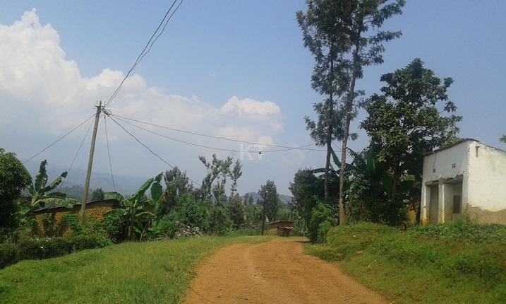 Amashanyarazi yagejejwe mu mirenge yose igize Akarere ka Nyamasheke ariko umuriro ubwawo ntuhagije.