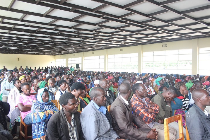 Abaturage bitabiriye ibi biganiro ari benshi