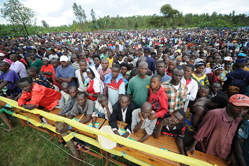 Abaturage baje kwakira Perezida ari benshi