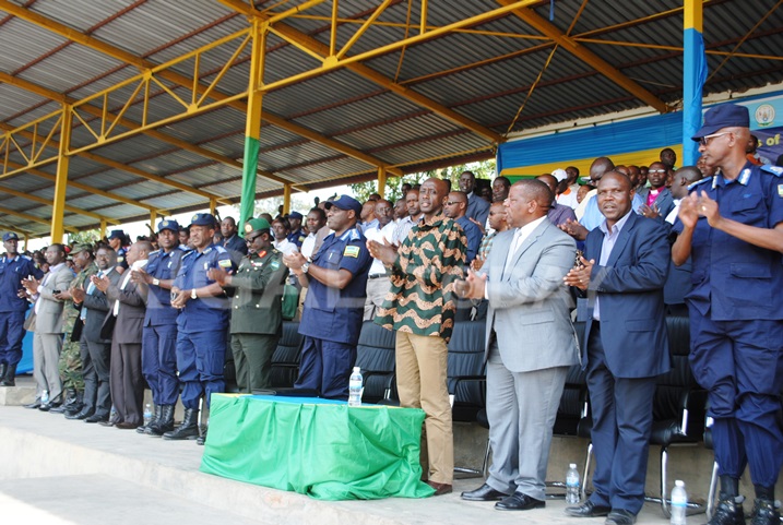 Abaturage na polisi barishimira ubufatanye mu kurwanya ibyaha.