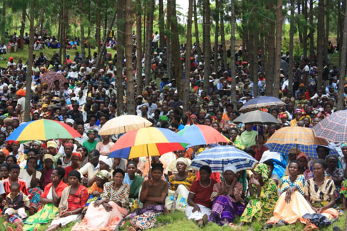 Abaturage bitabiriye ukwezi kw'imiyoborere myiza ari benshi.