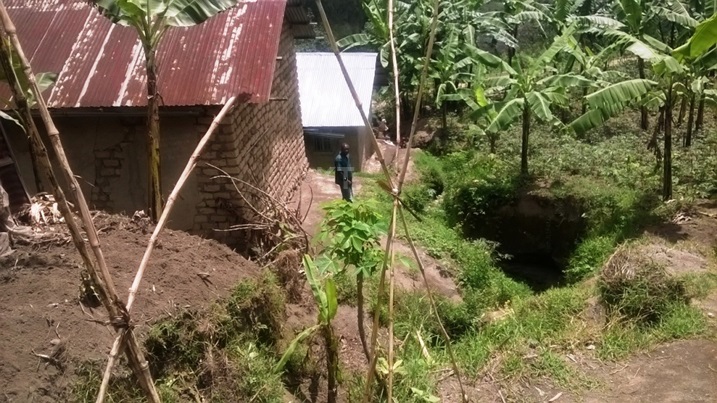 Abatuye Cyanika Rugerero batuye mu manegeka bashobora kugerwaho n