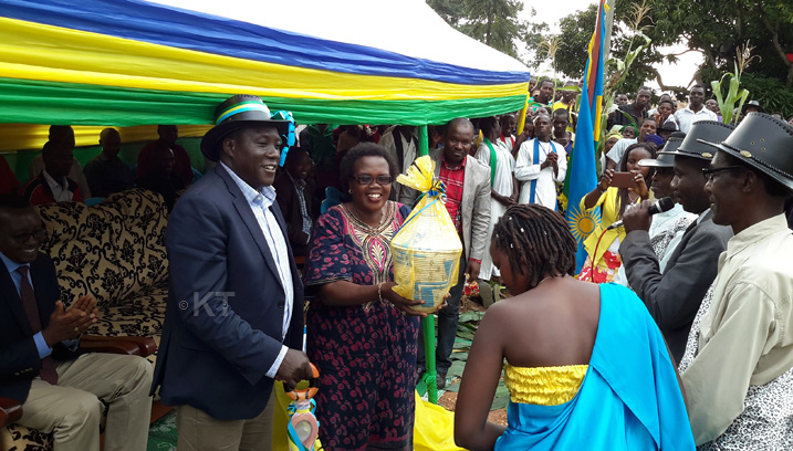 Abatuye Mamba bashimiye abadepite ko babatumikiye