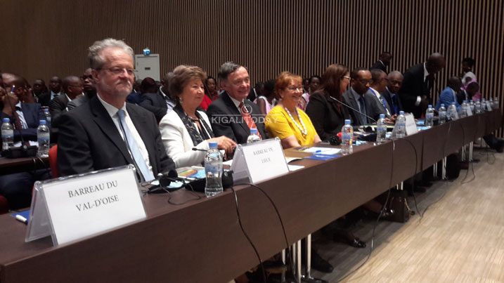 Abavoka bo hirya no hino ku isi bari baje kwifatanya na bagenzi babo bo mu Rwanda mu isabukuru