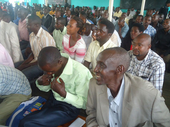 Abayobozi bibukijwe gukaza umutekano mu minsi mikuru.