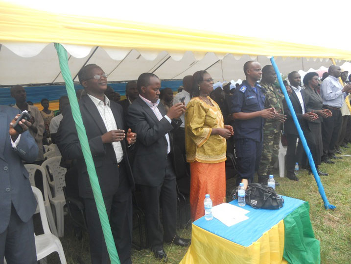 Abayobozi batandukanye baje kwifatanya n