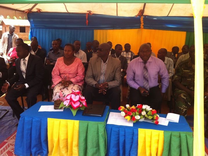 Abayobozi batandukanye bifatanyije n