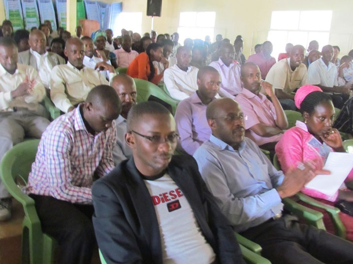 Inzego zishinzwe kwakira imisoro ziranengwa kuetegera abasora ngo zibashishikarize gutanga umusoro ku gihe.