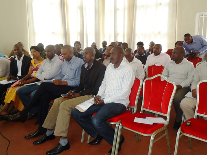 Abayobozi banyuranye basabwe kwita ku isuku mu baturage no muri bo ubwabo.