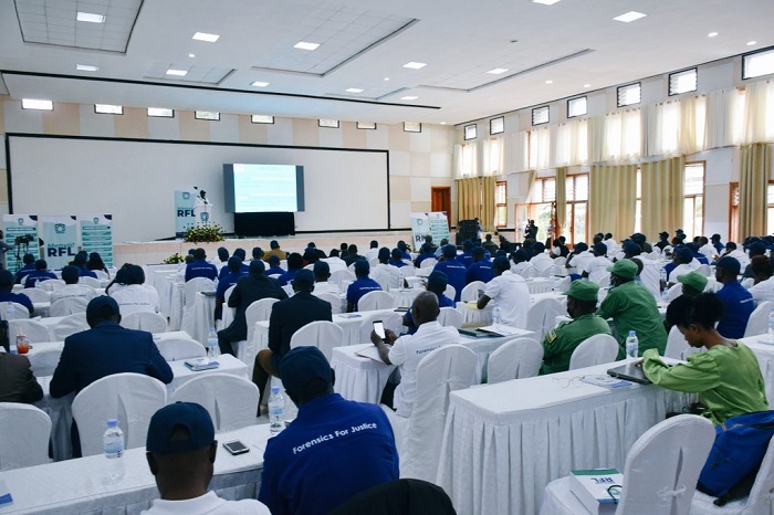 Abayobozi nk'abantu bakunze kugera bwa mbere ahaba habereye ibyaha, ngo ni ingenzi kubasobanurira inyungu iri mu kubungabunga ibimenyetso