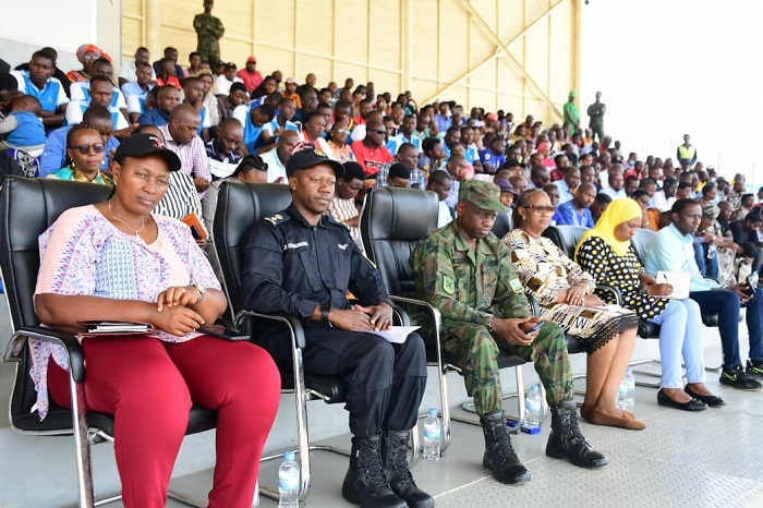 Abayobozi biyemeje gufasha abaturage kubona serivisi zo kwipimisha