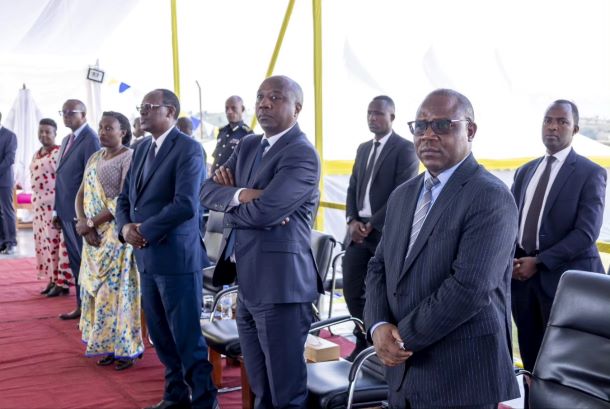 Abayobozi mu nzego zitandukanye bitabiriye iyimikwa rya Musenyeri Ntivuguruzwa