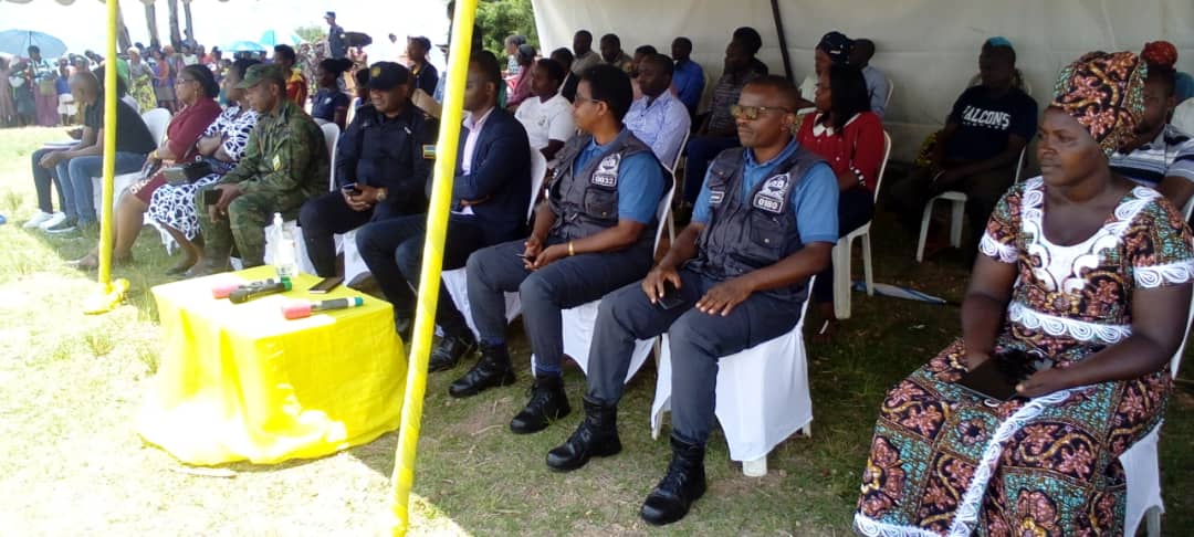 Inzego z'umutekano n'ubuyobozi na bo bari bahari