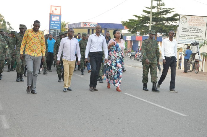 Abayobozi b'Akarere ka Nyanza n'Ingabo na bo bitabiriye urugendo