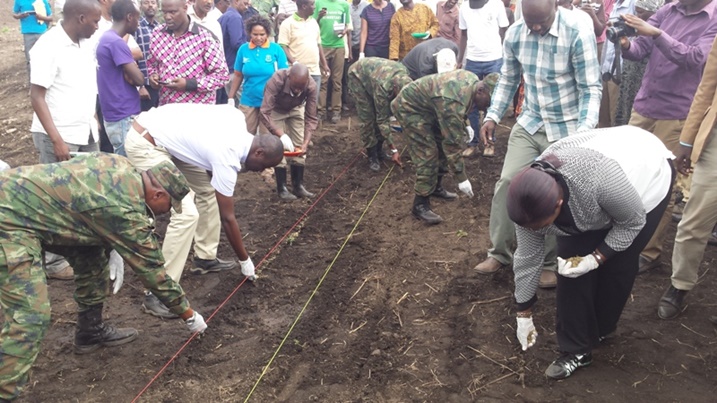 Abayobozi bafatanyije n