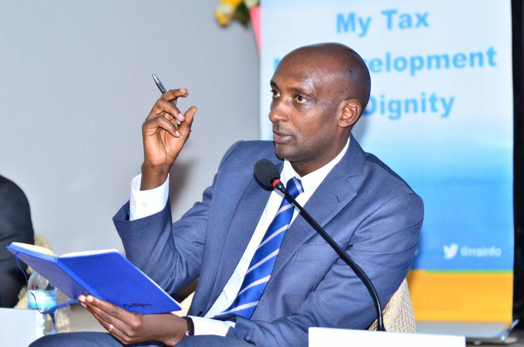 Komiseri mukuru wa RRA, Richard Tusabe avuga ko abo bacuruzi bagiye kubegereza ababakorera izo mashini