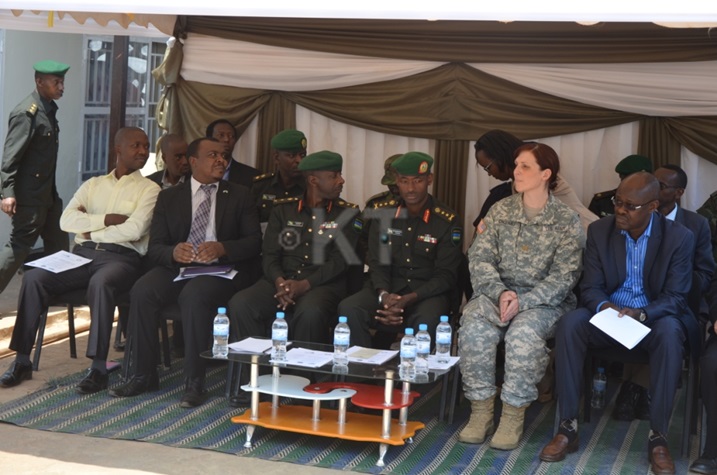 Abayobozi bitabiriye icyo gikorwa.