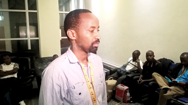 Abayobozi muri Minisiteri y'Ububanyi n'Amahanga bagiye kwakira aba Banyarwanda batahutse.