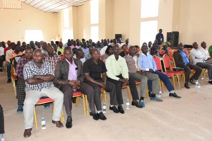 Bamwe mu bacuruzi ngo ntibari bazi ko kurwanya magendu bibareba, abacuruzi n'abayobozi bakaba biyemeje gufatanya mu kurwanya magendu n'ibiyobyabwenge