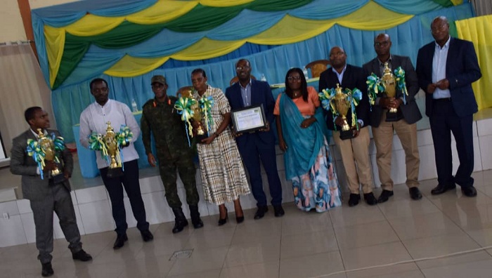 Byari ibyishimo ku bayobozi b'uturere besheje imihigo bakabishimirwa