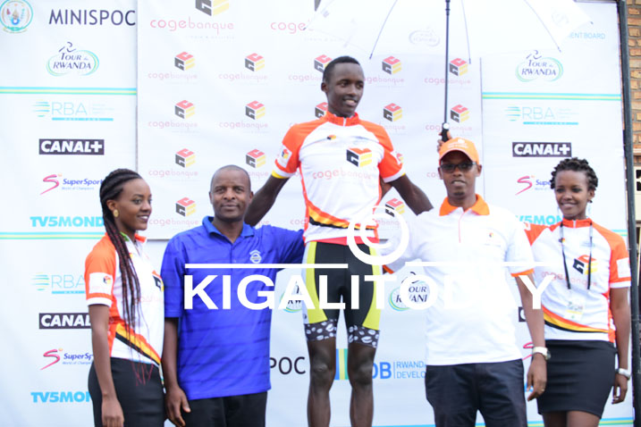 Mugisha Samuel wahembwe nk'umukinnyi witwaye neza mu kuzamuka, abikoze ku nshuro ya gatatu yikurikiranya