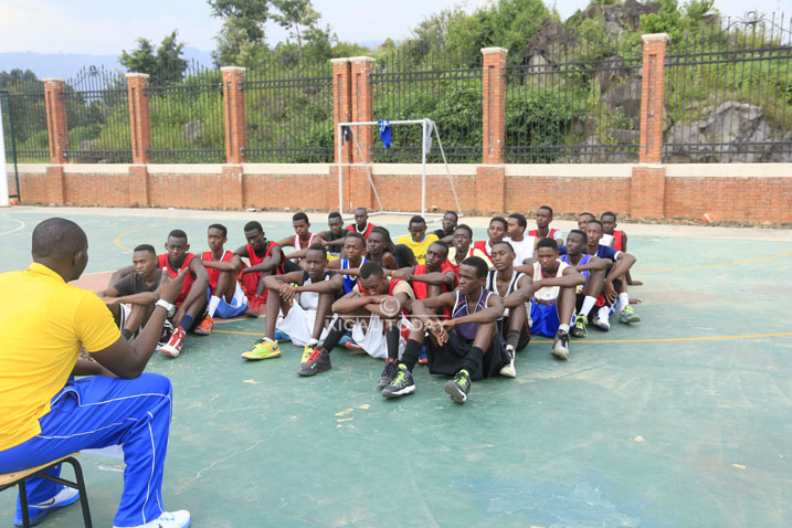 Abana baganirizwa nyuma y'imyitozo