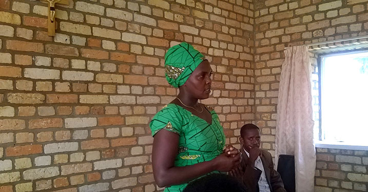 Abenshi mu nagore usanga bitinya bakagira imirimo baharira abagabo gusa.