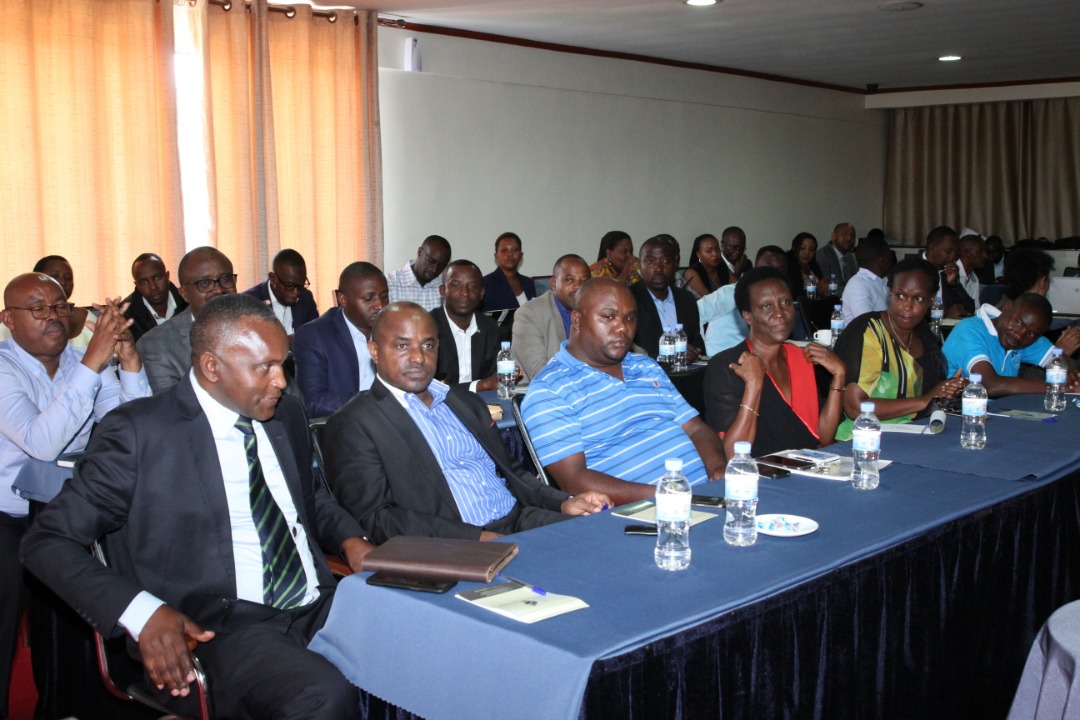 Abikorera n'ikigo gishinzwe guteza imbere imyuga n'ubumenyi ngiro baganiriye ku buryo bwo kongerera ubumenyi abarangiza imyuga ndetse bikaba byanabafasha kubona akazi